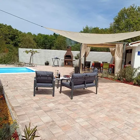 Oasis Near - A House With A Pool, Pet Frendly Holiday home Barban