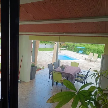 Oasis Near - A House With A Pool, Pet Frendly * Barban