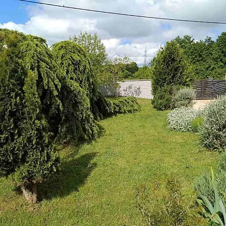 Oasis Near - A House With A Pool, Pet Frendly