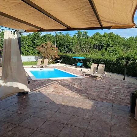 Oasis Near - A House With A Pool, Pet Frendly Holiday home Barban